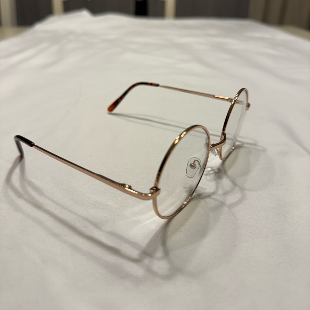 Retro Gold Round Metal Frame Clear Lens Glasses - Non-Prescription